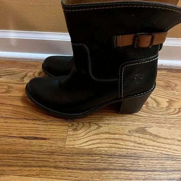 Frye Black Ankle Boots with Tan Accents - Picture 3 of 7